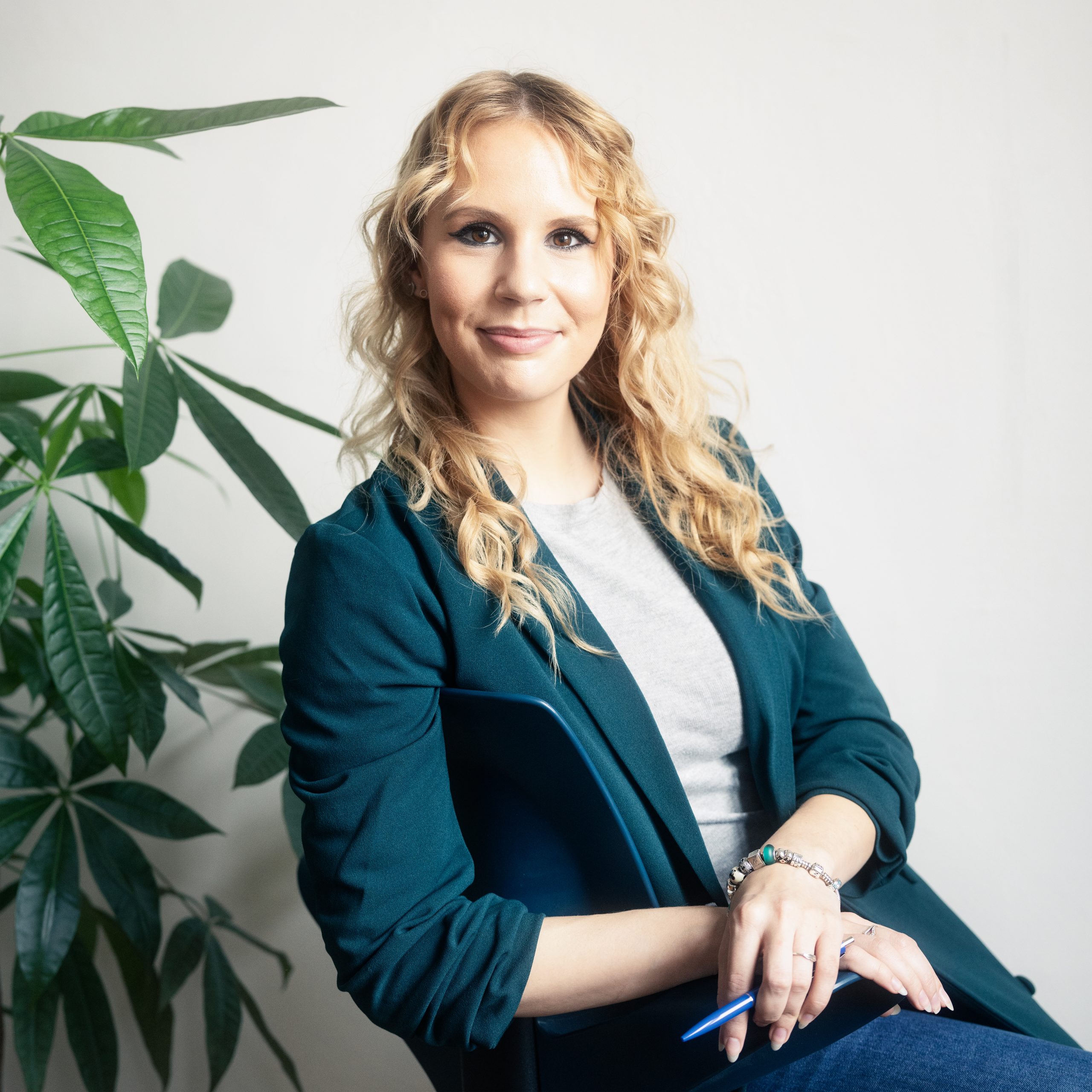 TERESA-portrait-web